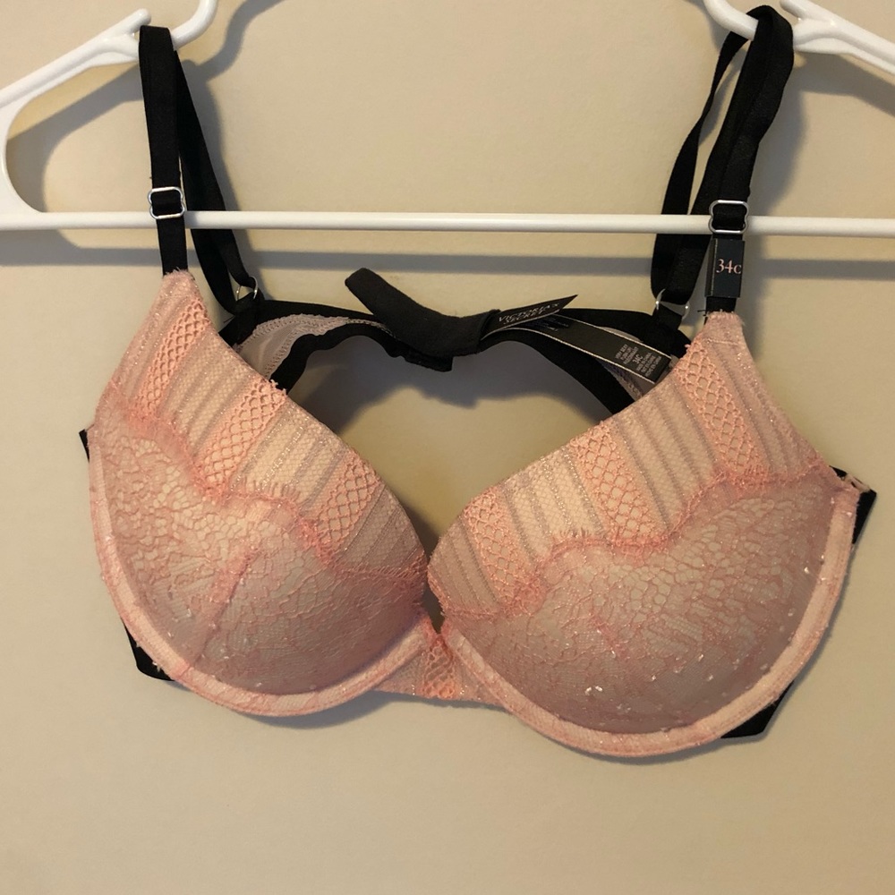 Pale Pink Victoria’s Secret Push-up Bra